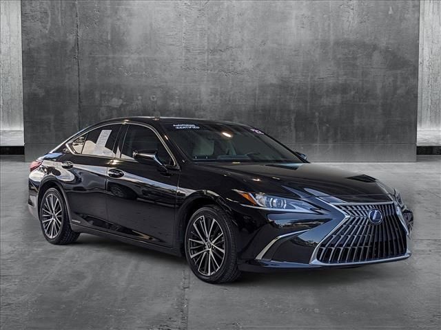 2022 Lexus ES 300h