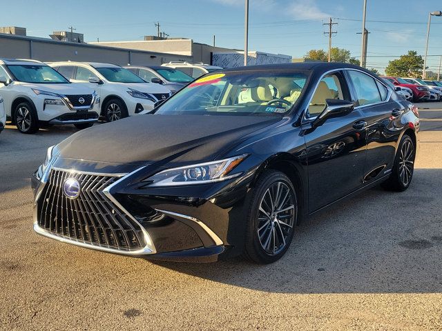 2022 Lexus ES 300h