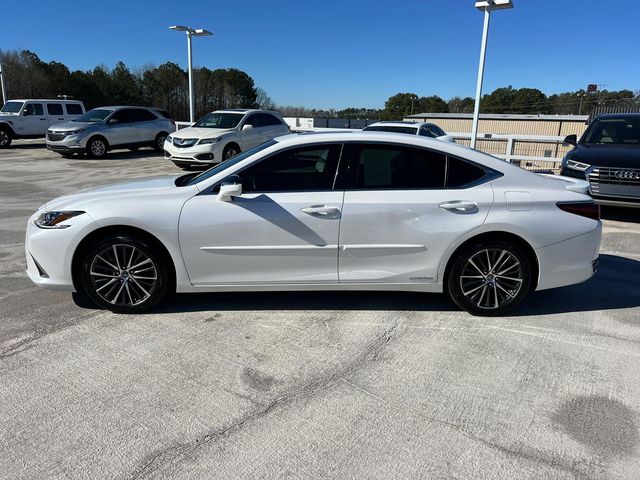 2022 Lexus ES 300h