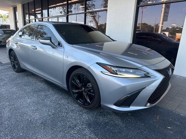 2022 Lexus ES 300h F Sport