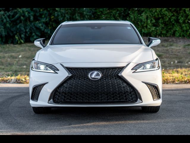 2022 Lexus ES 300h F Sport