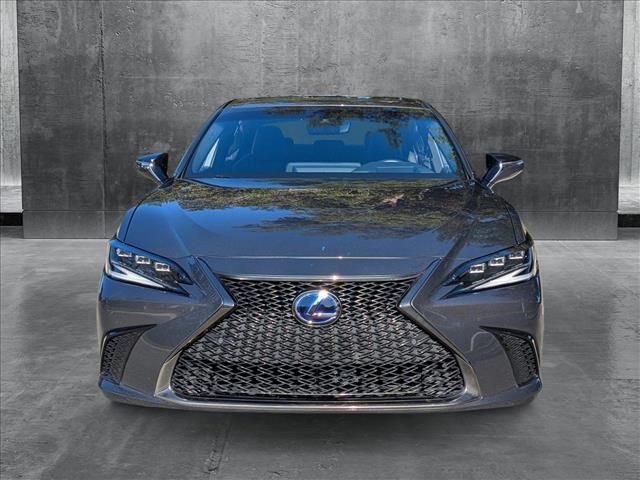 2022 Lexus ES 300h F Sport