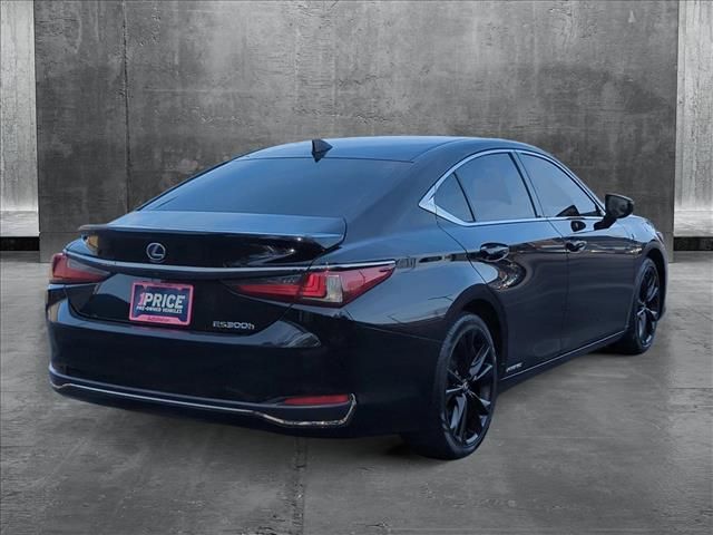 2022 Lexus ES 300h F Sport