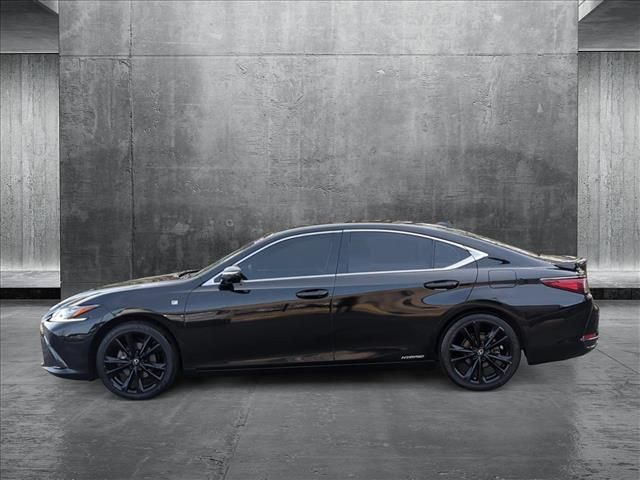 2022 Lexus ES 300h F Sport