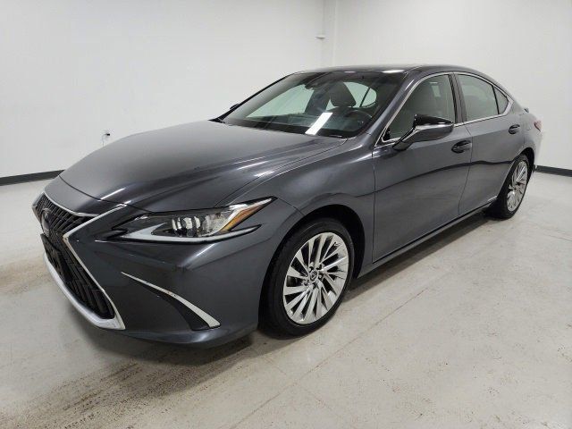 2022 Lexus ES 300h Luxury