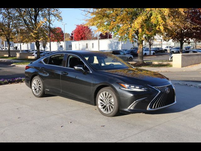 2022 Lexus ES 300h Ultra Luxury