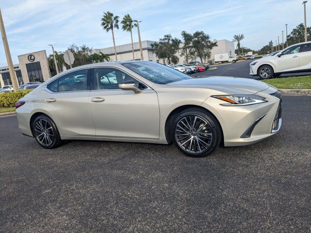 2022 Lexus ES 350