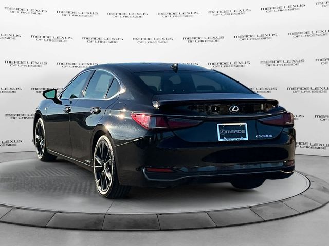 2022 Lexus ES 300h F Sport