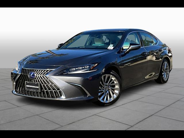 2022 Lexus ES 300h Luxury