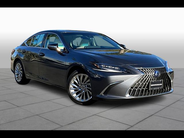 2022 Lexus ES 300h Luxury