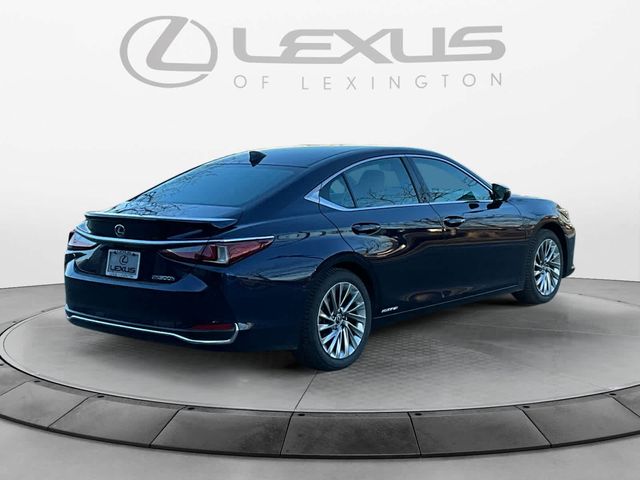 2022 Lexus ES 300h Luxury