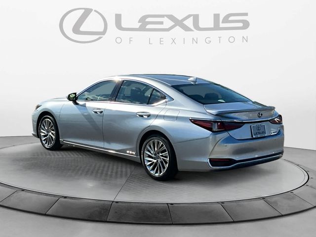 2022 Lexus ES 300h Luxury