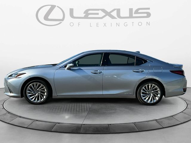 2022 Lexus ES 300h Luxury