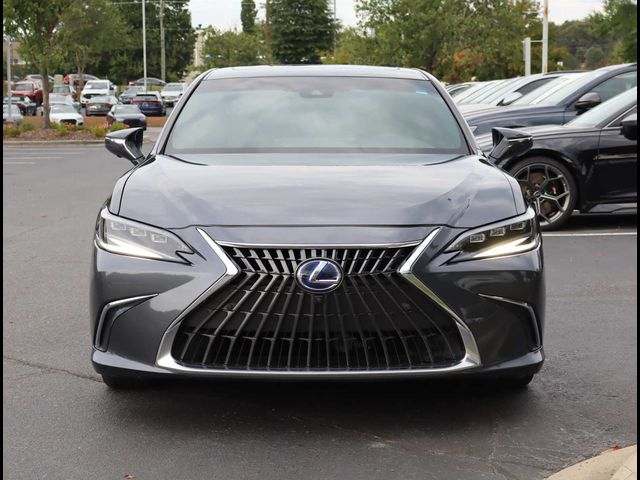 2022 Lexus ES 300h Ultra Luxury