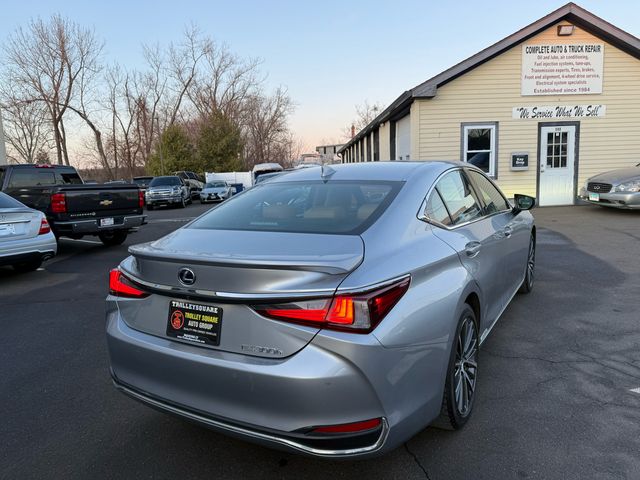 2022 Lexus ES 300h