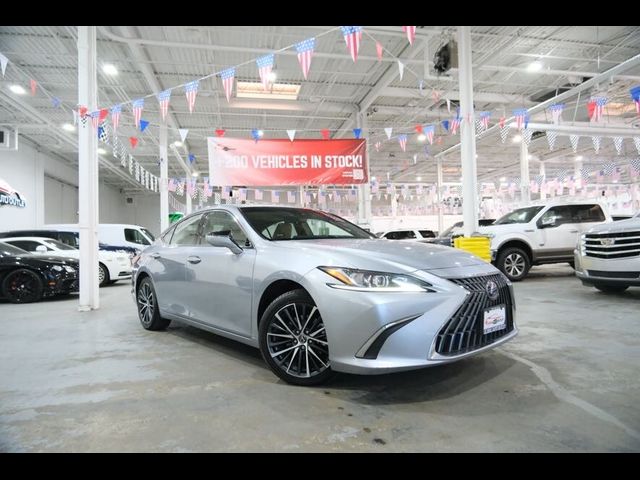 2022 Lexus ES 300h