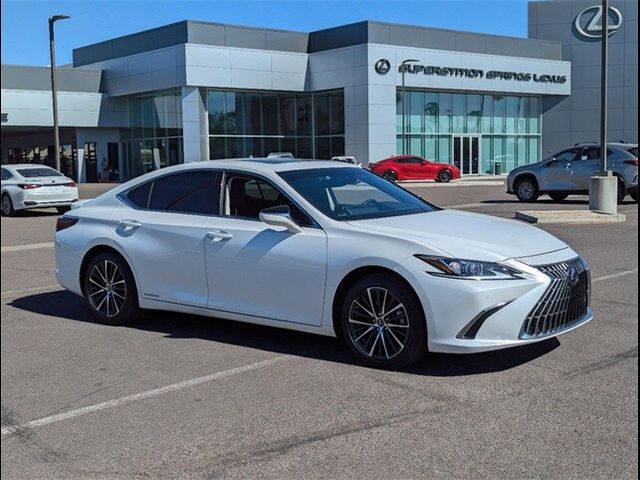 2022 Lexus ES 300h