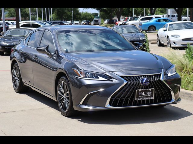 2022 Lexus ES 300h