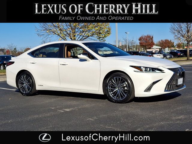 2022 Lexus ES 300h