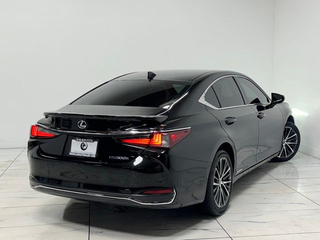 2022 Lexus ES 300h