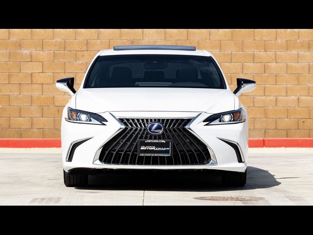 2022 Lexus ES 300h