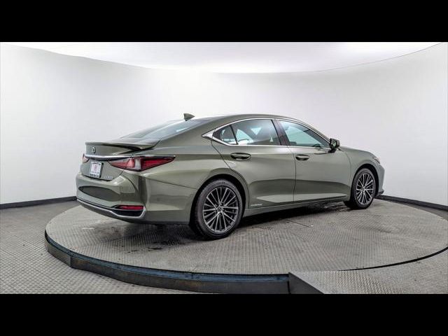 2022 Lexus ES 300h