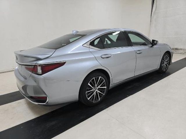 2022 Lexus ES 300h