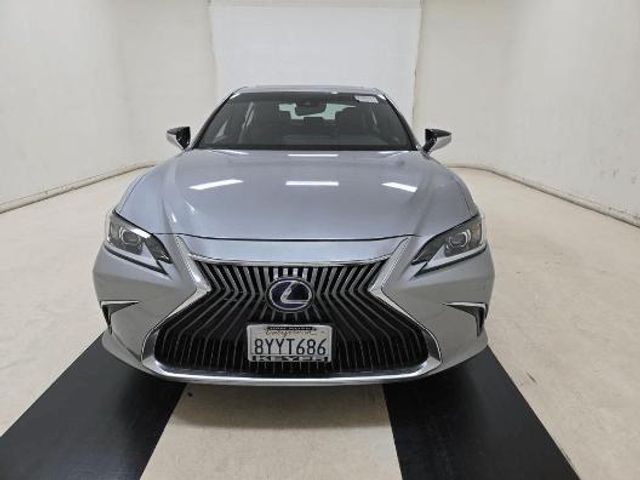 2022 Lexus ES 300h