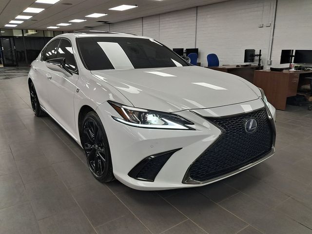 2022 Lexus ES 300h F Sport