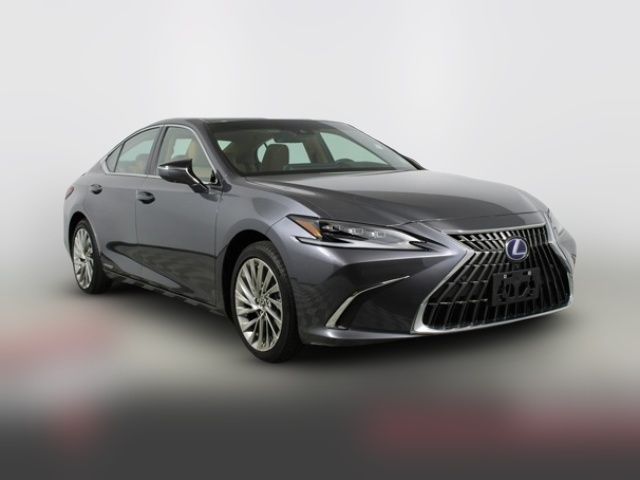 2022 Lexus ES 300h Luxury