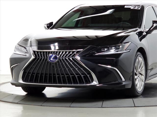 2022 Lexus ES 300h Luxury