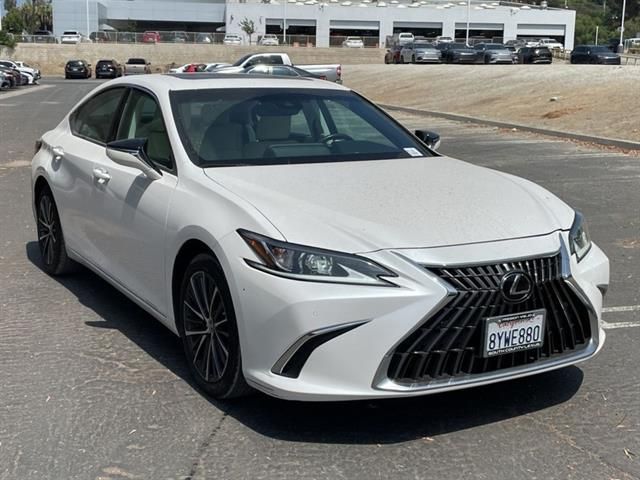 2022 Lexus ES 350