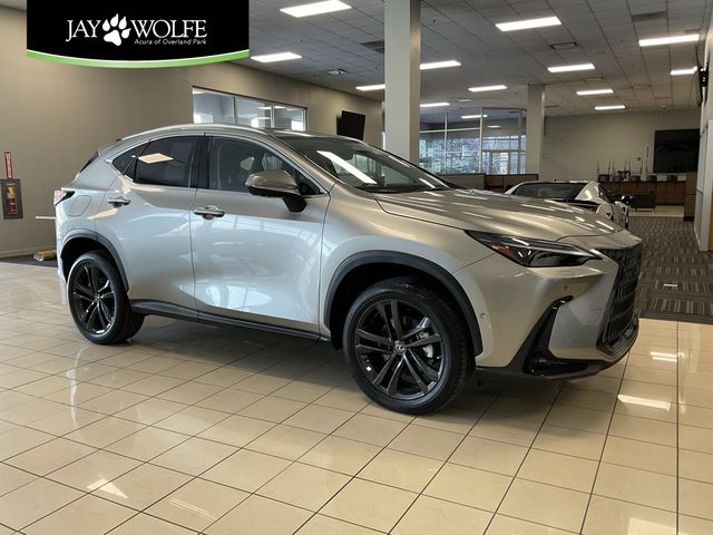 2022 Lexus NX 450h+ Luxury