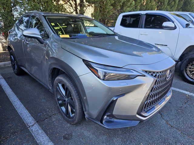 2022 Lexus NX 450h+ Luxury