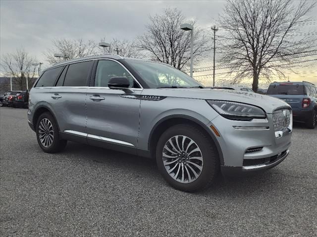 2022 Lincoln Aviator Standard