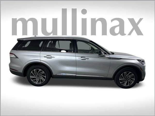 2022 Lincoln Aviator Standard