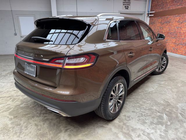 2022 Lincoln Nautilus Standard