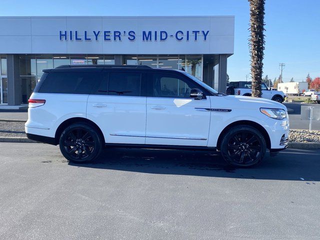 2022 Lincoln Navigator Black Label