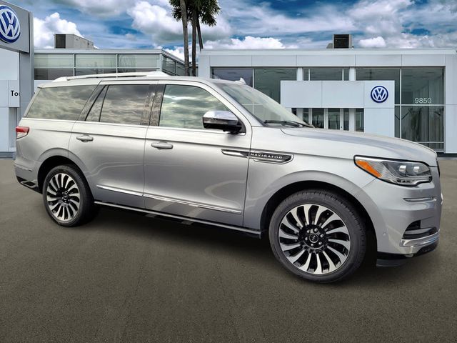 2022 Lincoln Navigator Black Label