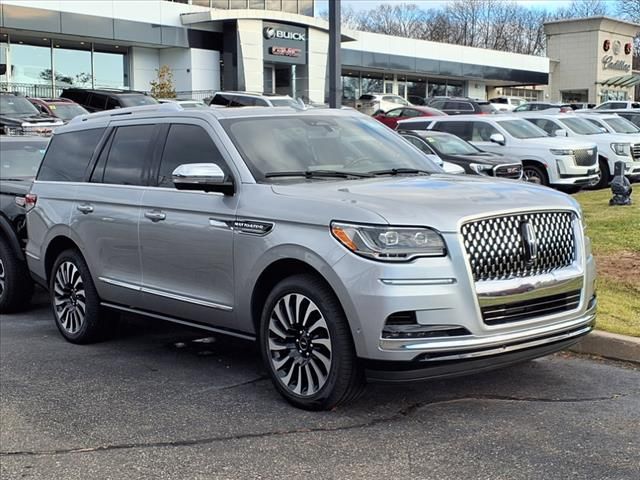 2022 Lincoln Navigator Black Label