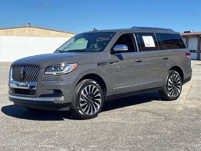 2022 Lincoln Navigator Black Label