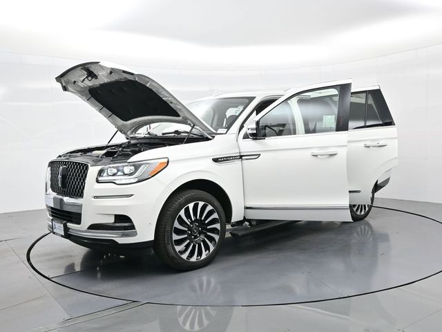 2022 Lincoln Navigator Black Label