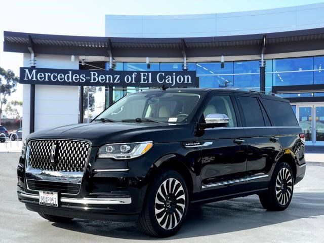 2022 Lincoln Navigator Black Label