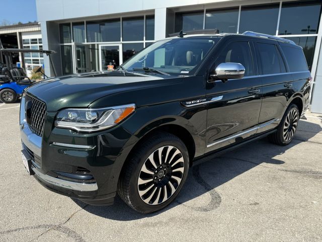 2022 Lincoln Navigator Black Label