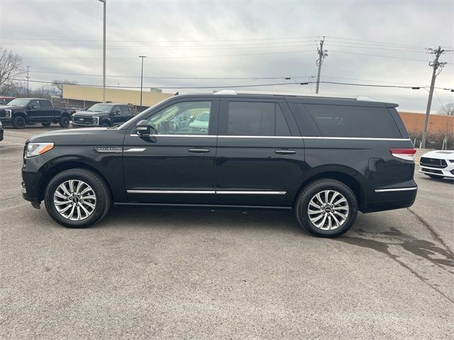 2022 Lincoln Navigator L Standard