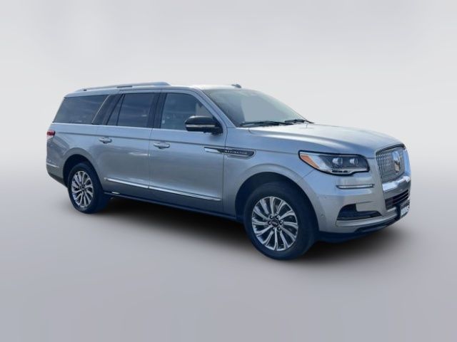 2022 Lincoln Navigator L Standard