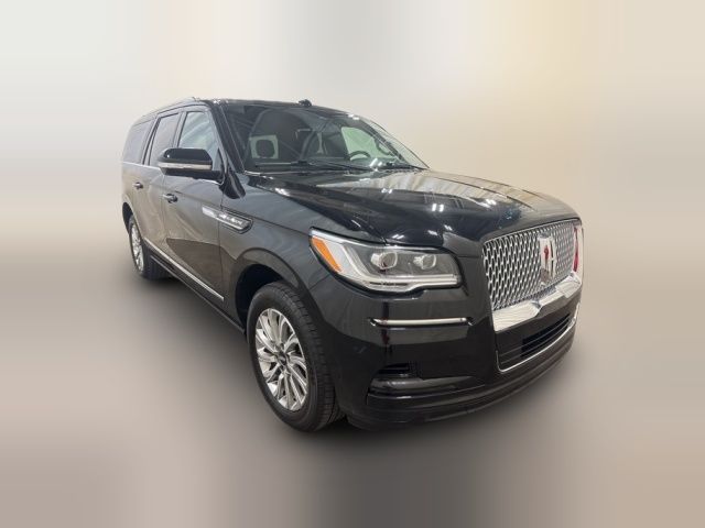 2022 Lincoln Navigator L Standard