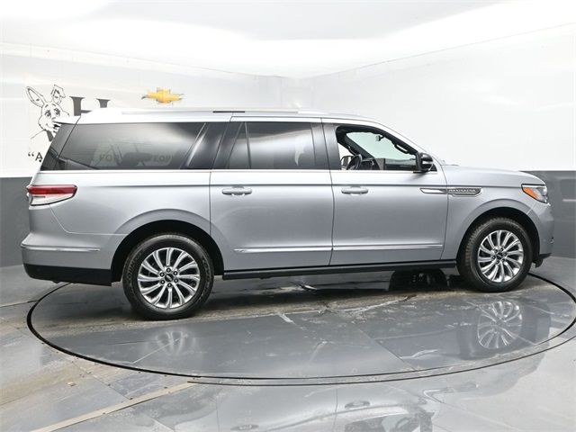 2022 Lincoln Navigator L Standard