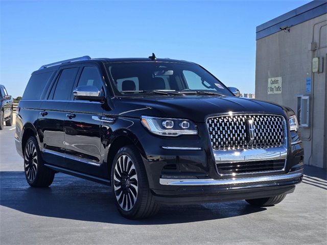 2022 Lincoln Navigator L Black Label