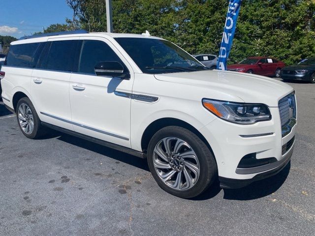 2022 Lincoln Navigator L Reserve